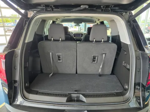 More photos of 2022 GMC Acadia SLE at Pat Clemons Inc., IA