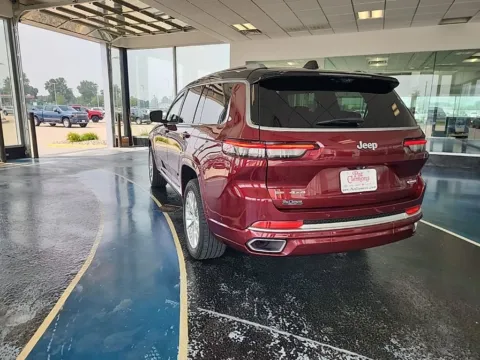 Another view of 2021 Jeep Grand Cherokee L Summit for sale in Boone, IA at Pat Clemons Inc.