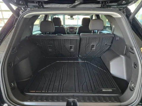More photos of 2022 Chevrolet Equinox LT at Pat Clemons Inc., IA