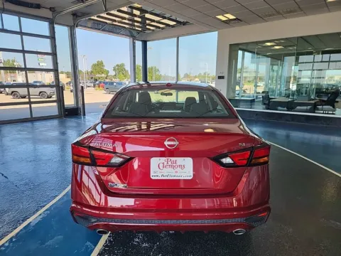 More photos of 2023 Nissan Altima 2.5 SL at Pat Clemons Inc., IA