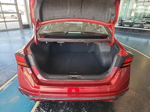 More photos of 2023 Nissan Altima 2.5 SL at Pat Clemons Inc., IA