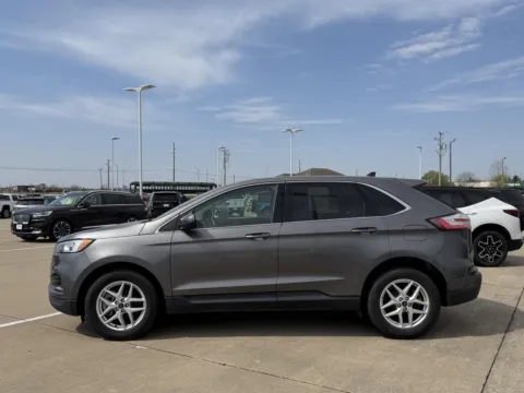 Photos of 2022 Ford Edge SEL for sale in Boone, IA at Pat Clemons Inc.