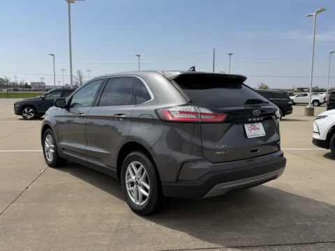 More photos of 2022 Ford Edge SEL at Pat Clemons Inc., IA