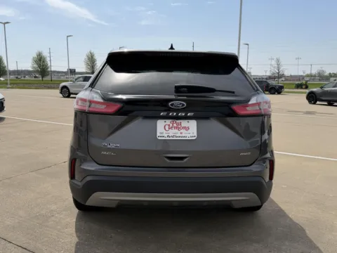 More photos of 2022 Ford Edge SEL at Pat Clemons Inc., IA