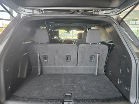 More photos of 2023 Chevrolet Traverse LT Cloth at Pat Clemons Inc., IA