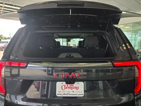 More photos of 2026 GMC Yukon AT4 at Pat Clemons Inc., IA