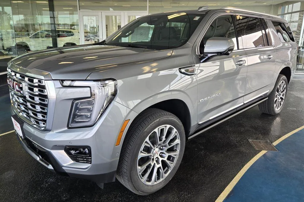 Gray 2026 GMC Yukon XL Denali for sale in Boone, IA
