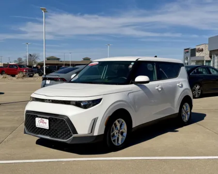 White 2023 Kia Soul LX for sale in Boone, IA