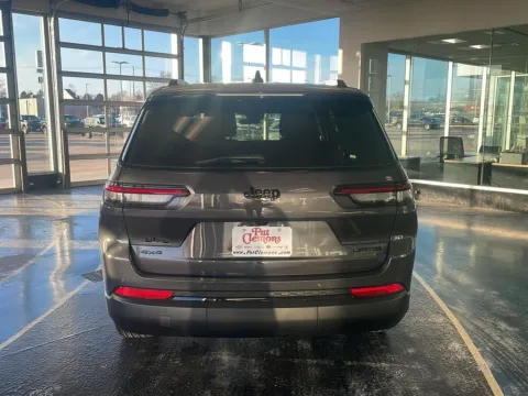 More photos of 2025 Jeep Grand Cherokee L Limited at Pat Clemons Inc., IA