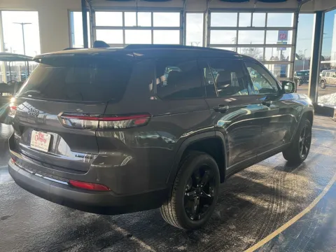 More photos of 2025 Jeep Grand Cherokee L Limited at Pat Clemons Inc., IA