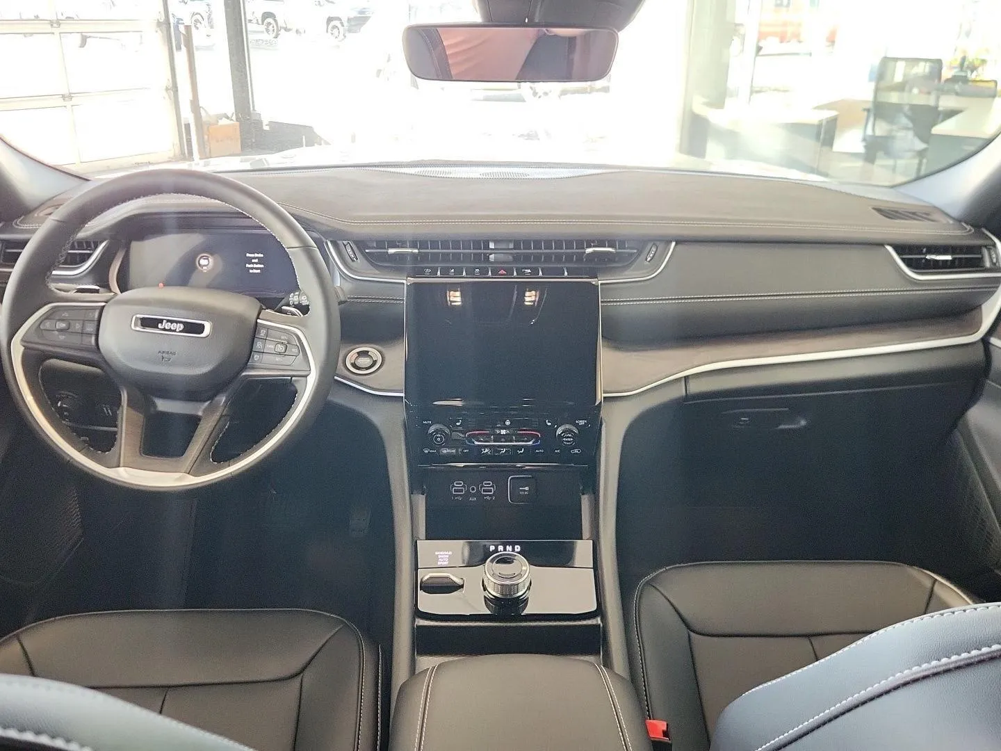 2025 Jeep Grand Cherokee Limited - Photo 32