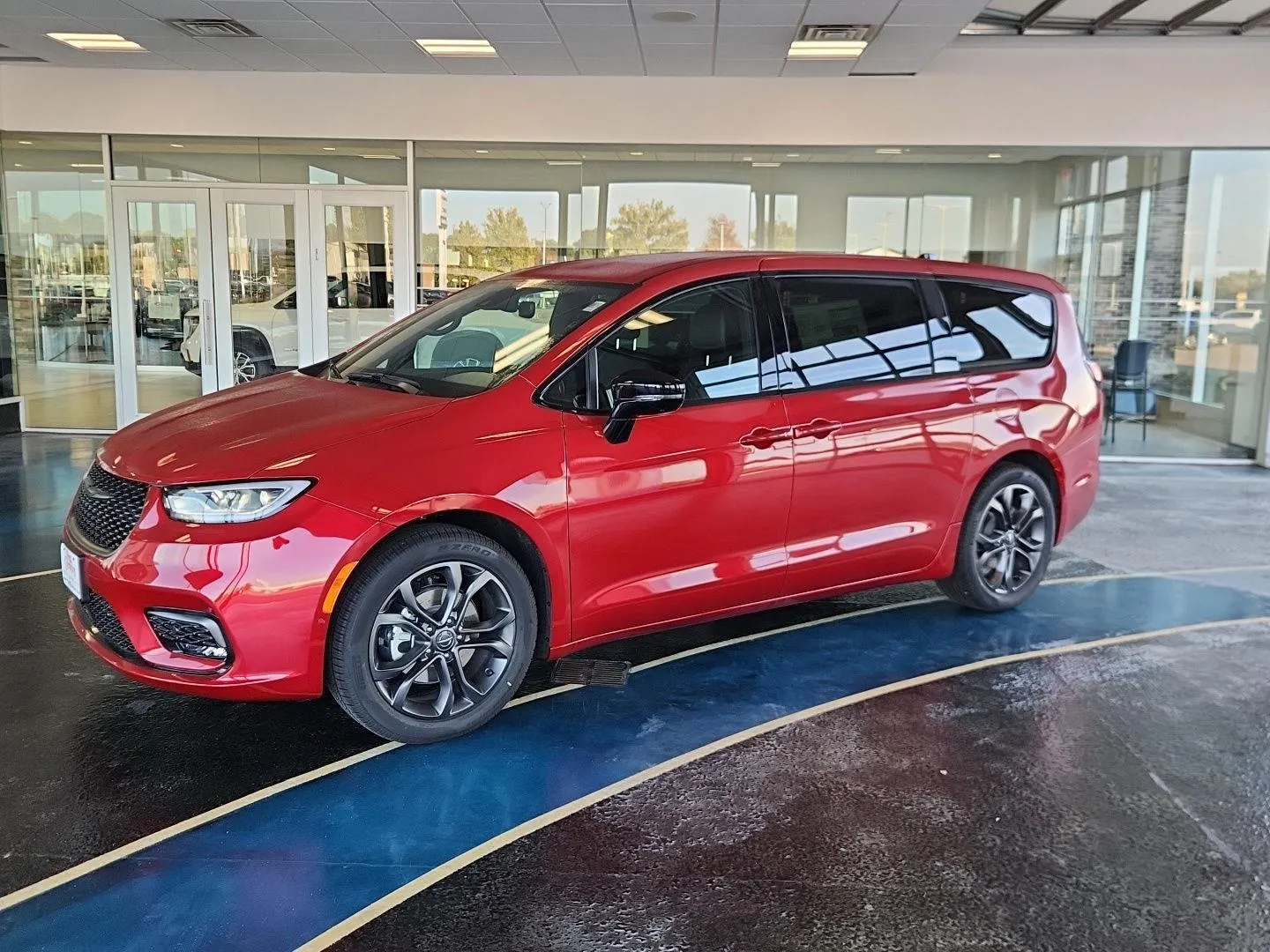 Red 2026 Chrysler Pacifica Select for sale in Boone, IA