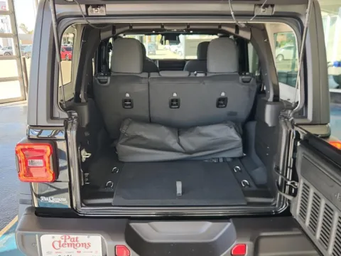 More photos of 2026 Jeep Wrangler Willys at Pat Clemons Inc., IA