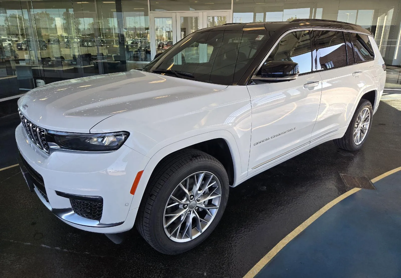 White 2025 Jeep Grand Cherokee L Summit for sale in Boone, IA