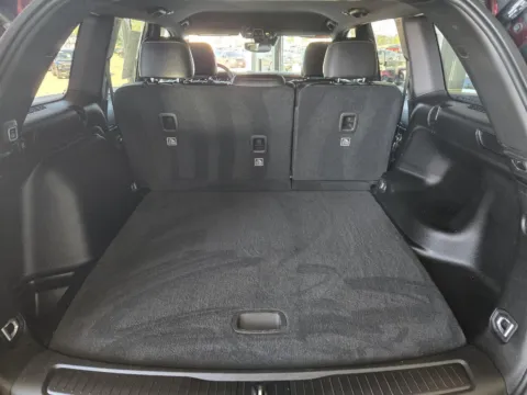 More photos of 2023 Jeep Grand Cherokee Altitude at Pat Clemons Inc., IA