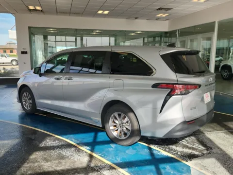 Another view of 2022 Toyota Sienna LE 8-Passenger for sale in Boone, IA at Pat Clemons Inc.