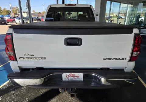 More photos of 2004 Chevrolet Silverado 2500HD LT at Pat Clemons Inc., IA