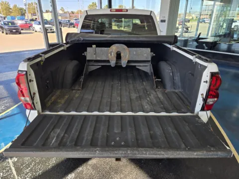 More photos of 2004 Chevrolet Silverado 2500HD LT at Pat Clemons Inc., IA