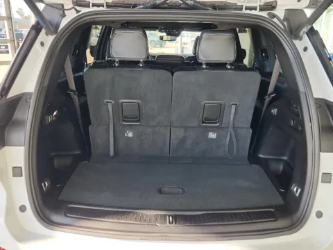 More photos of 2024 Jeep Grand Cherokee L Altitude at Pat Clemons Inc., IA