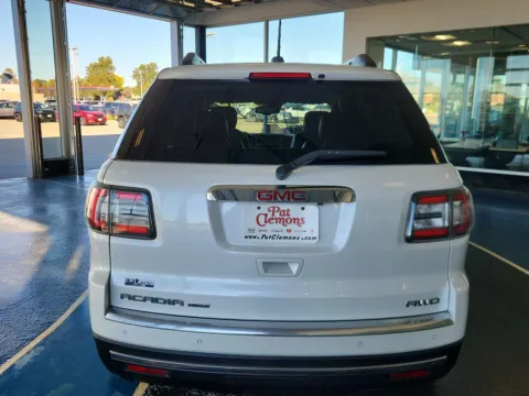 More photos of 2017 GMC Acadia Limited at Pat Clemons Inc., IA
