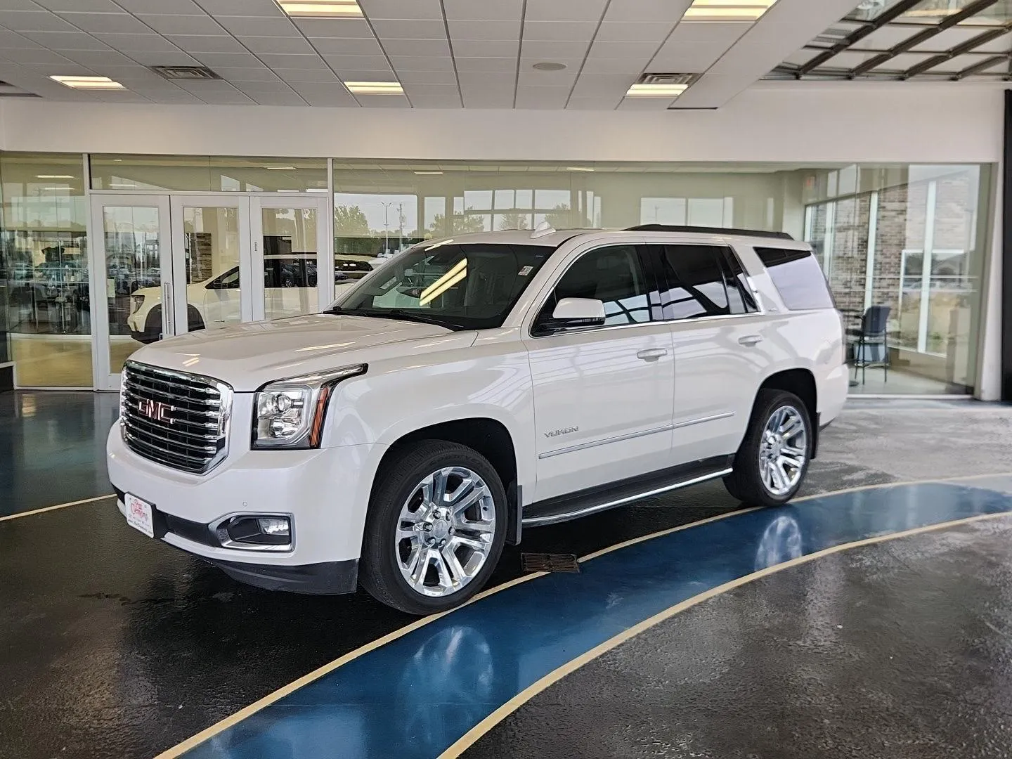 White 2018 GMC Yukon SLT for sale in Boone, IA