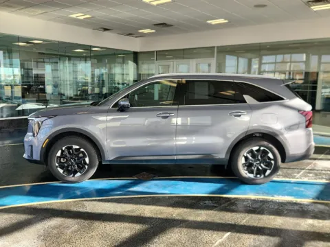 Photos of 2024 Kia Sorento S for sale in Boone, IA at Pat Clemons Inc.