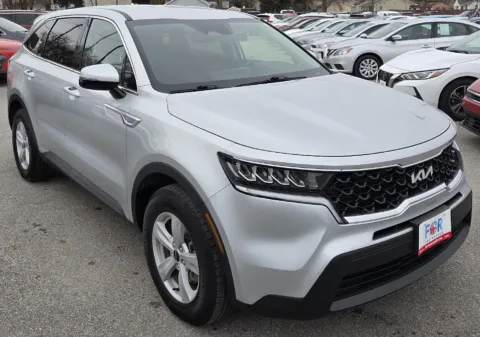 Photos of 2022 Kia Sorento LX for sale in Des Moines, IA at Capital City Motor Company