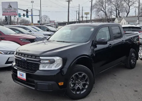 Black 2023 Ford Maverick XLT for sale in Des Moines, IA