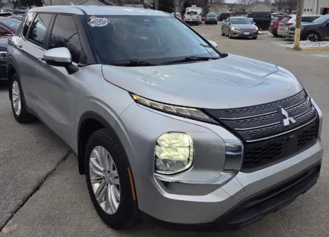 Photos of 2023 Mitsubishi Outlander ES for sale in Des Moines, IA at Capital City Motor Company