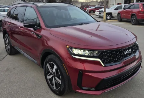Photos of 2023 Kia Sorento S for sale in Des Moines, IA at Capital City Motor Company