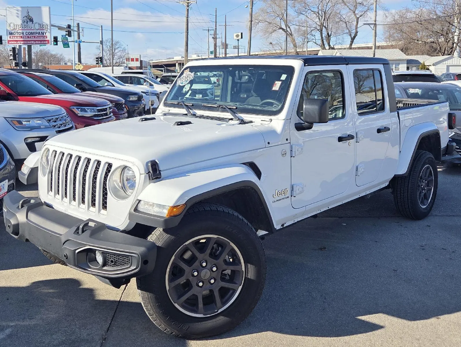Black 2023 Jeep Gladiator Overland for sale in Des Moines, IA