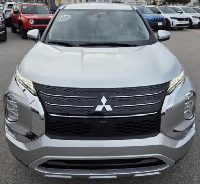Another view of 2024 Mitsubishi Outlander SE for sale in Des Moines, IA at Capital City Motor Company