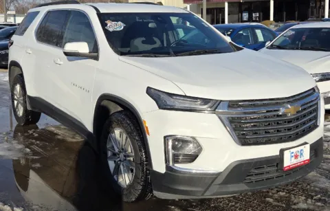Photos of 2023 Chevrolet Traverse LT Cloth for sale in Des Moines, IA at Capital City Motor Company