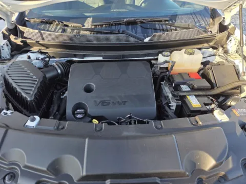 More photos of 2023 Chevrolet Traverse LT Cloth at Capital City Motor Company, IA