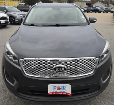 Another view of 2016 Kia Sorento LX for sale in Des Moines, IA at Capital City Motor Company