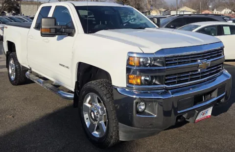 Photos of 2018 Chevrolet Silverado 2500HD LT for sale in Des Moines, IA at Capital City Motor Company