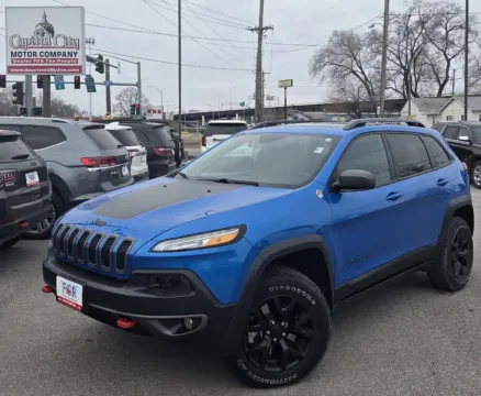 Blue 2018 Jeep Cherokee Trailhawk for sale in Des Moines, IA