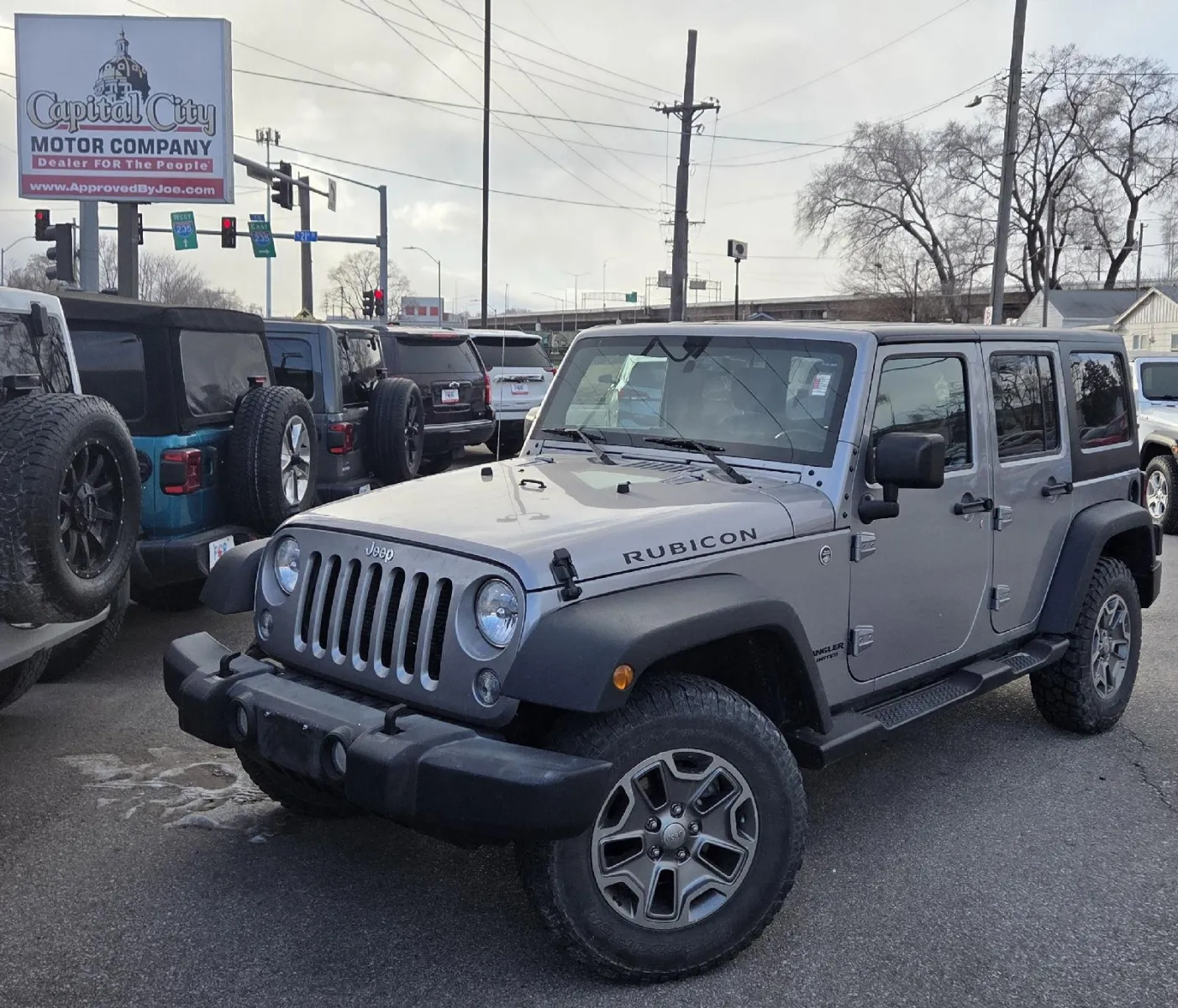 Silver 2015 Jeep Wrangler Unlimited Rubicon for sale in Des Moines, IA