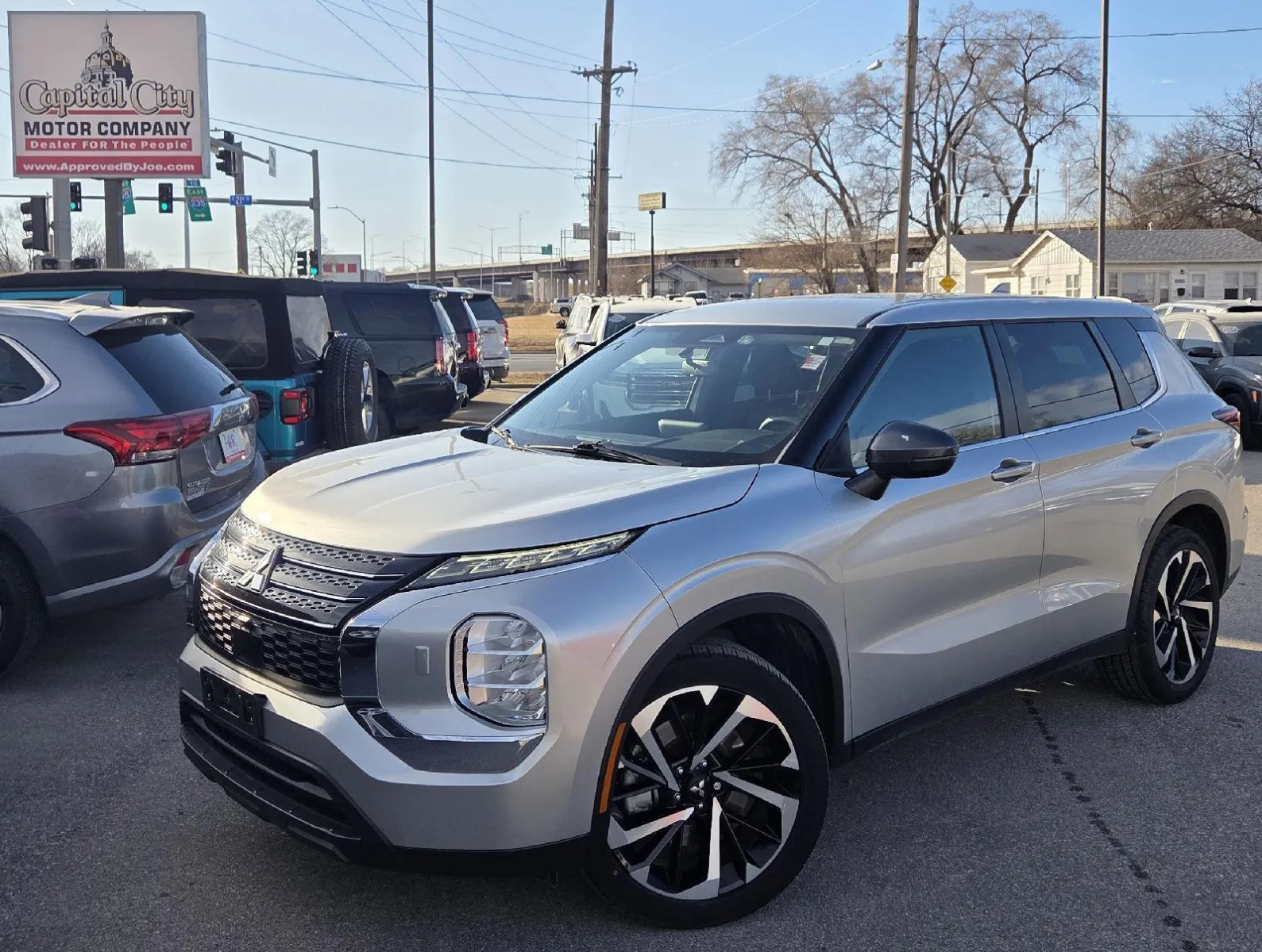 Silver 2022 MITSUBISHI OUTLANDER ES for sale in Des Moines, IA