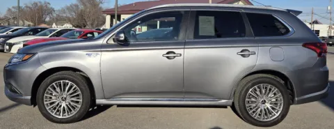 More photos of 2022 MITSUBISHI OUTLANDER PHEV SEL at Capital City Motor Company, IA