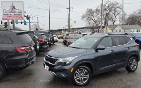 Gray 2021 KIA SELTOS S for sale in Des Moines, IA