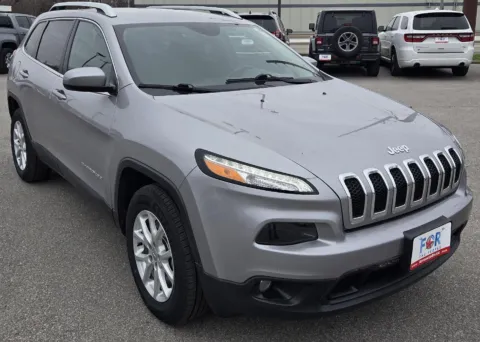 Photos of 2017 Jeep Cherokee Latitude for sale in Des Moines, IA at Capital City Motor Company