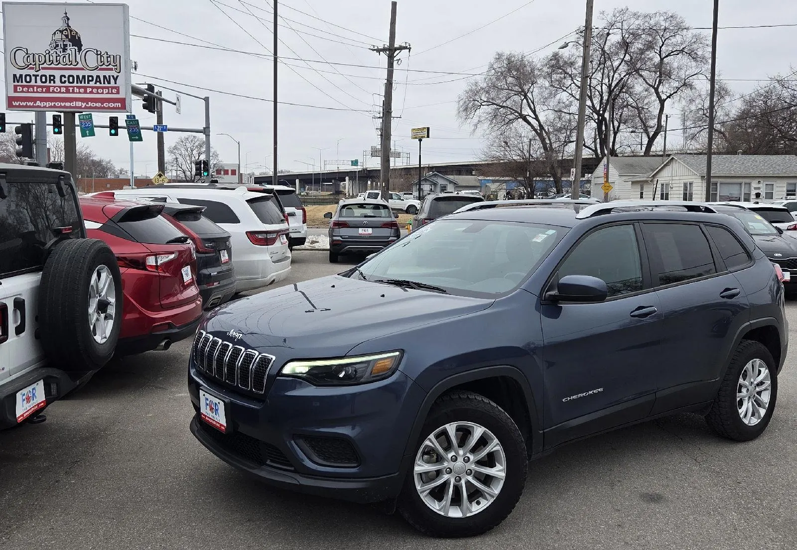 Blue 2020 Jeep Cherokee Latitude for sale in Des Moines, IA
