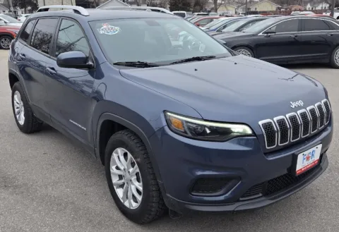 Photos of 2020 JEEP CHEROKEE LATITU Latitude for sale in Des Moines, IA at Capital City Motor Company