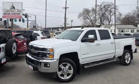 White 2017 Chevrolet Silverado 2500HD LT for sale in Des Moines, IA