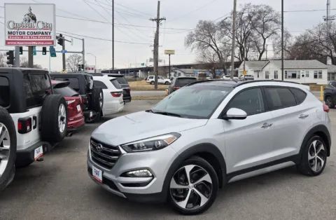 Silver 2018 Hyundai Tucson Limited for sale in Des Moines, IA
