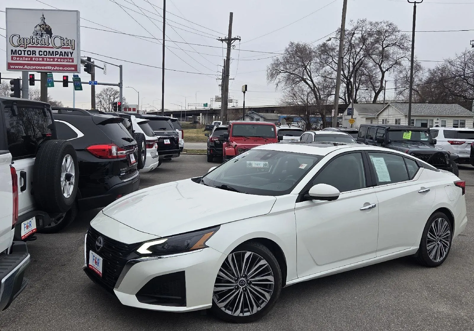 White 2023 Nissan Altima 2.5 SL for sale in Des Moines, IA