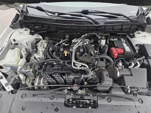 More photos of 2023 Nissan Altima 2.5 SL at Capital City Motor Company, IA