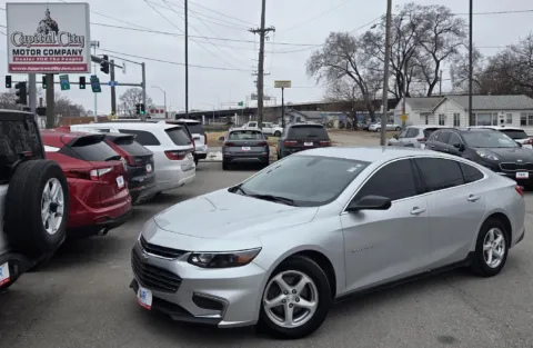 Silver 2018 Chevrolet Malibu LS for sale in Des Moines, IA
