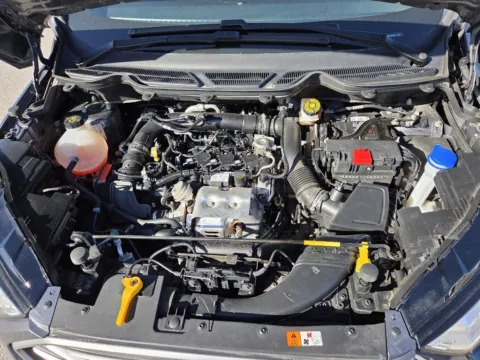 More photos of 2021 Ford EcoSport SE at Capital City Motor Company, IA